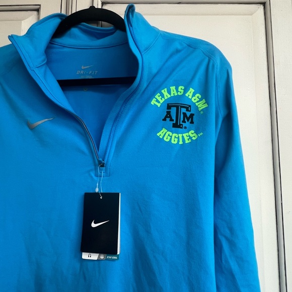 Women’s Texas A&M Nike pullover - Picture 2 of 3